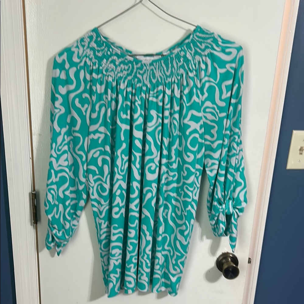 Women's Teal and White Patterned Top